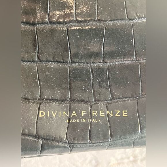 Green Croc-Embossed shoulder/ crossbody Made in Italy Divina Firenze Women's Bag - Picture 3 of 16